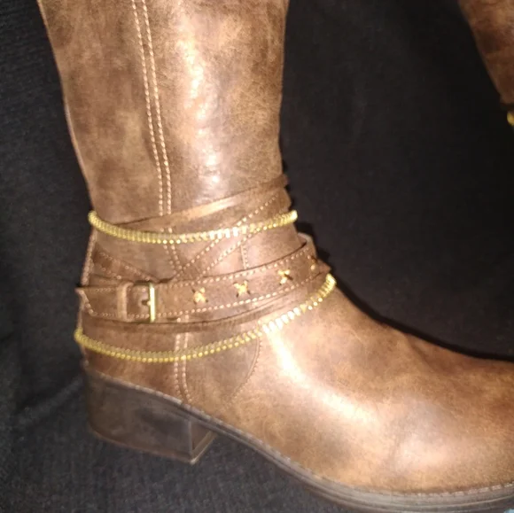Kohl's brown leather boots. - Picture 4 of 10